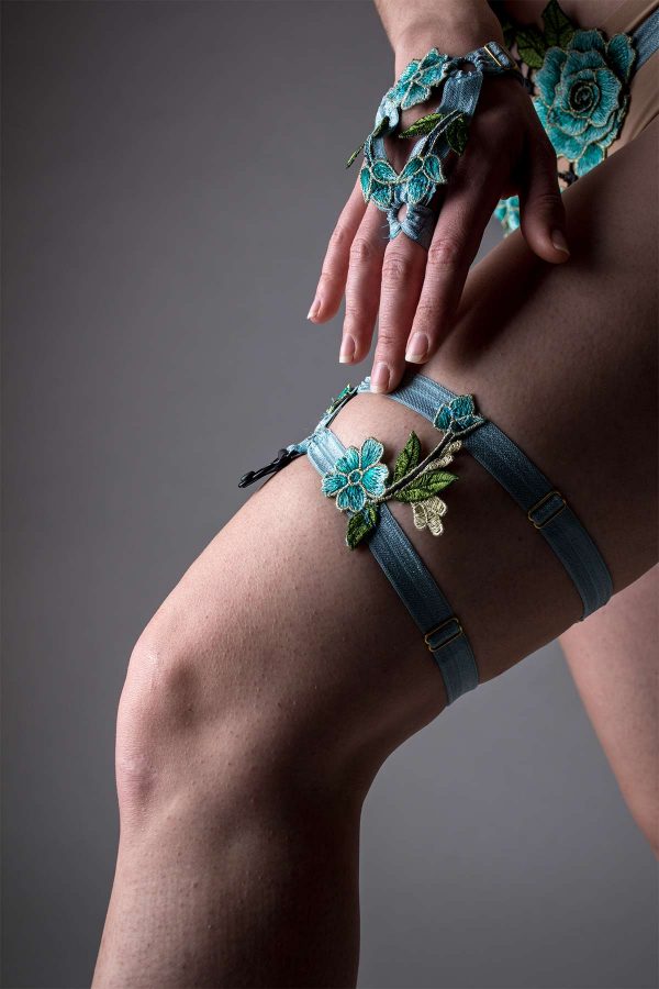 detail jaretelle jambe femme verry boudoir bleue